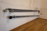 Dokončená instalace přívodu vody a odpadu