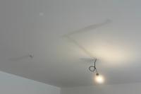 Zatmelené drážky před přemalováním