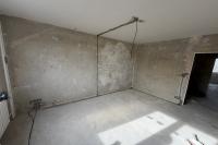 Od vypínače podlahou ke světlu