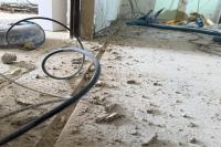 Vedení kabelů v podlaze