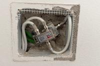 A ještě osazen rozbočovač na 2 TV zásuvky