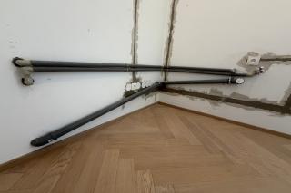 Příprava přívodů vody a odpadu pro dřez